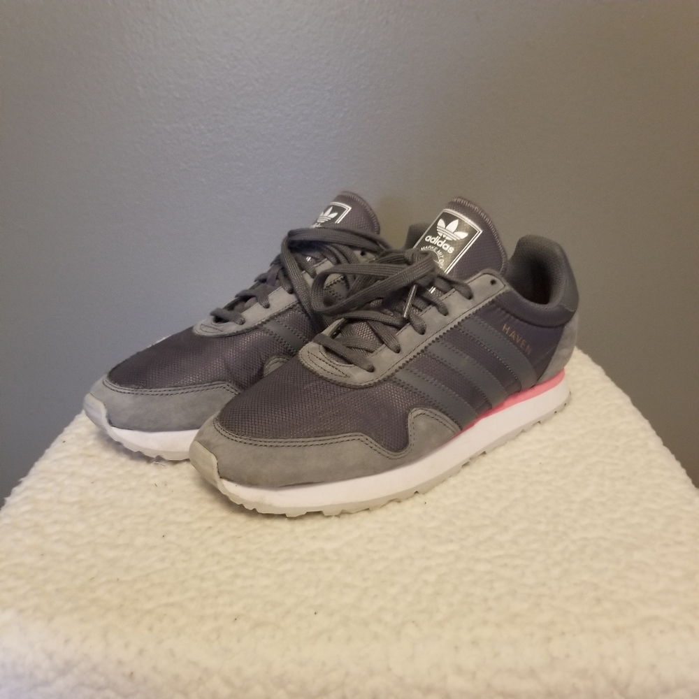 Adidas originals Haven running shoes gray/pink/white size 8.5